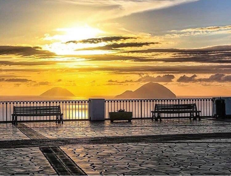 Punta Sallustro 3* Lipari (Isola Lipari)